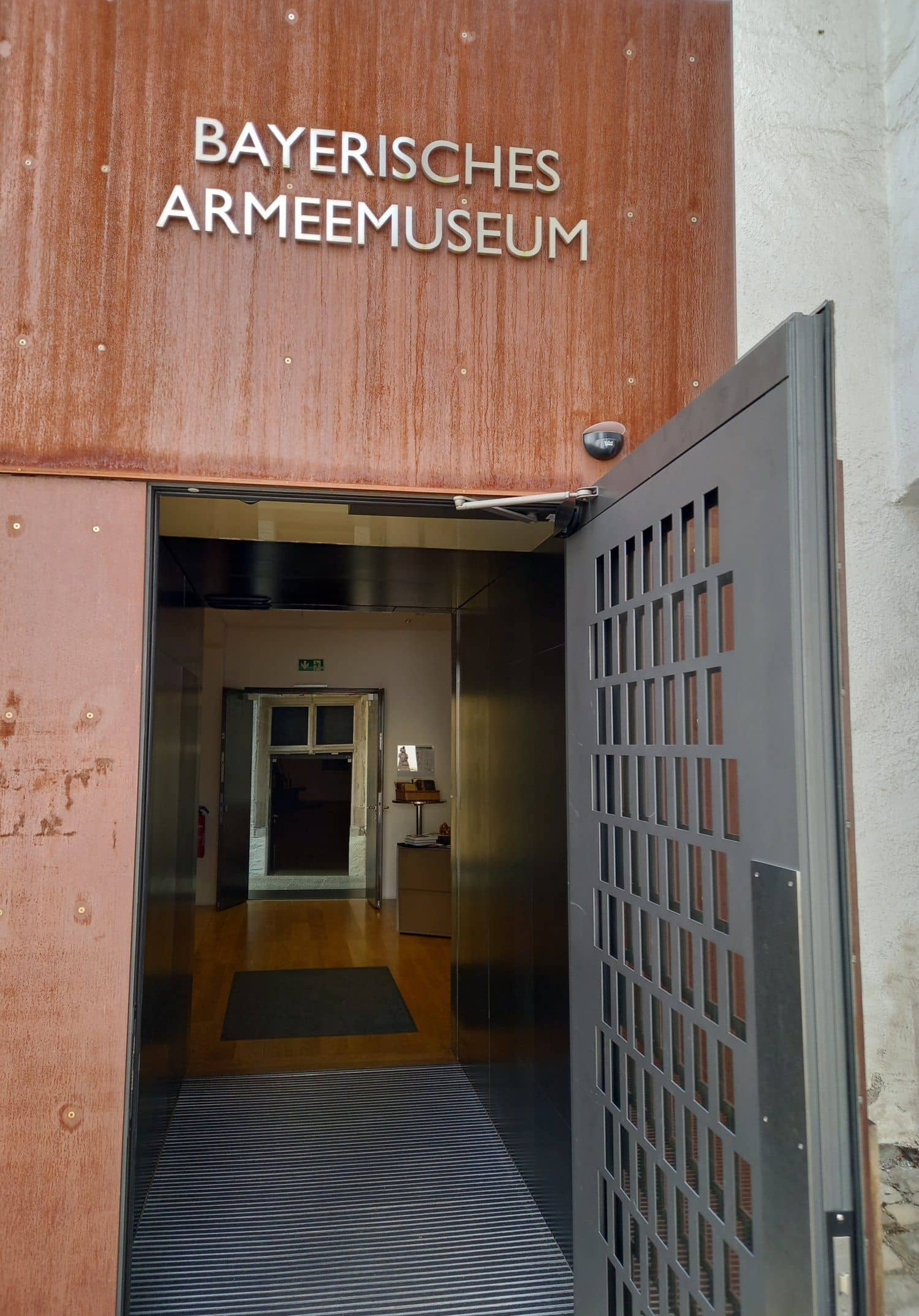 Image for Museum öffne Dich - Eine Erkundungstour durch das Neue Schloss - Bayerisches Armeemuseum